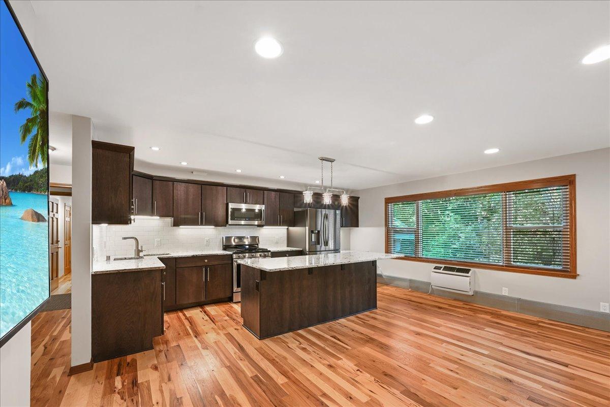 401 Ridgewood Avenue Unit: 204