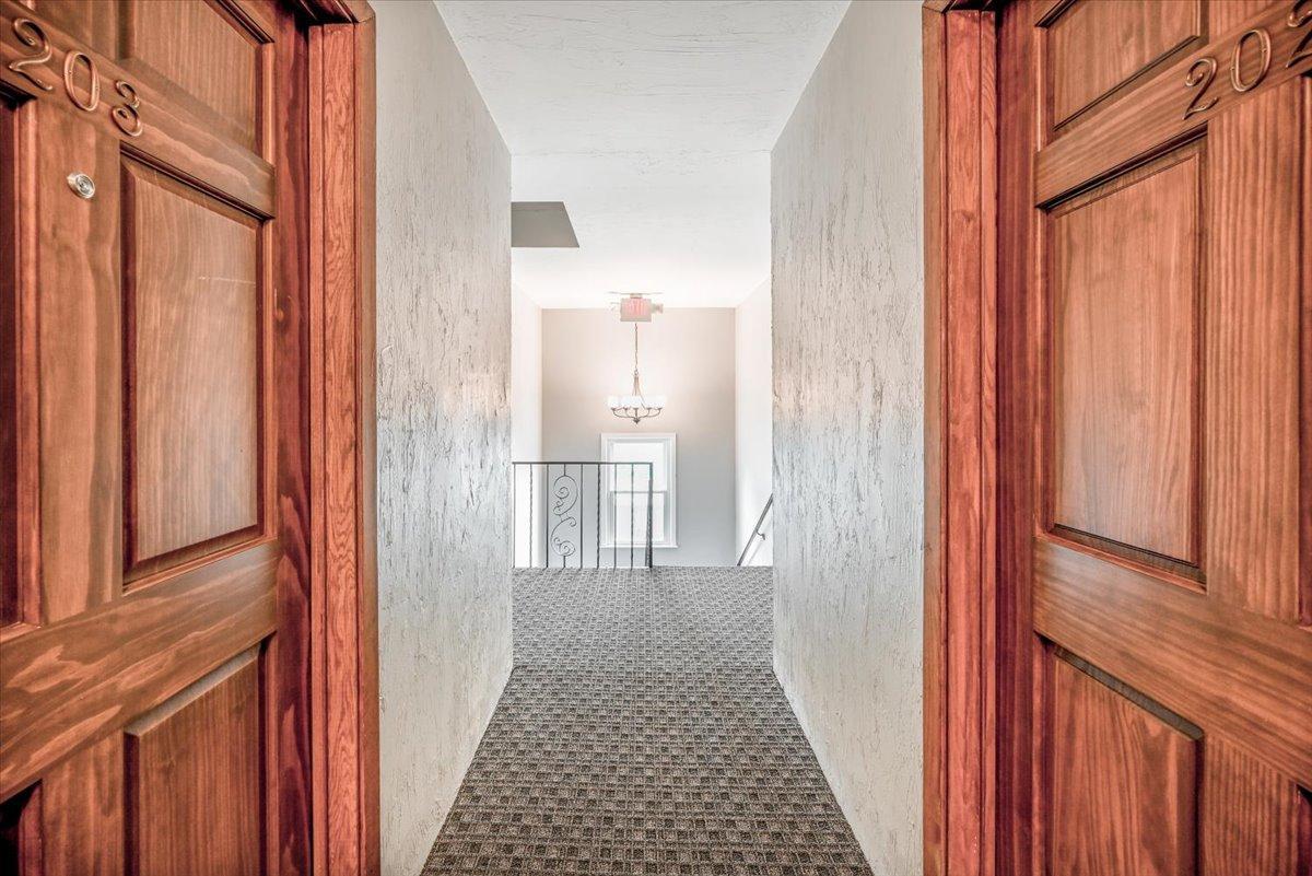 401 Ridgewood Avenue Unit: 204