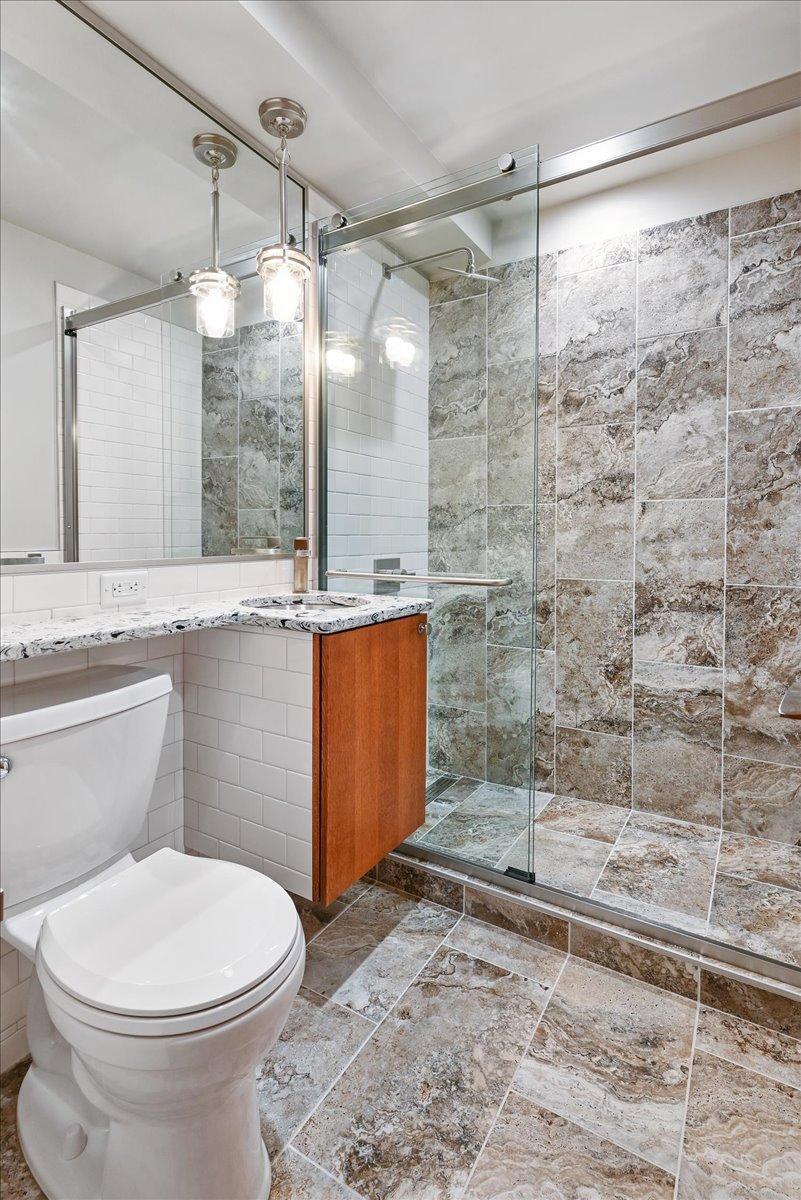 401 Ridgewood Avenue Unit: 204