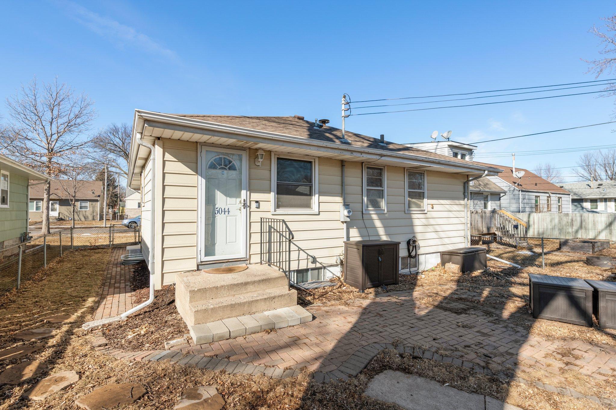 5044 Upton Avenue N