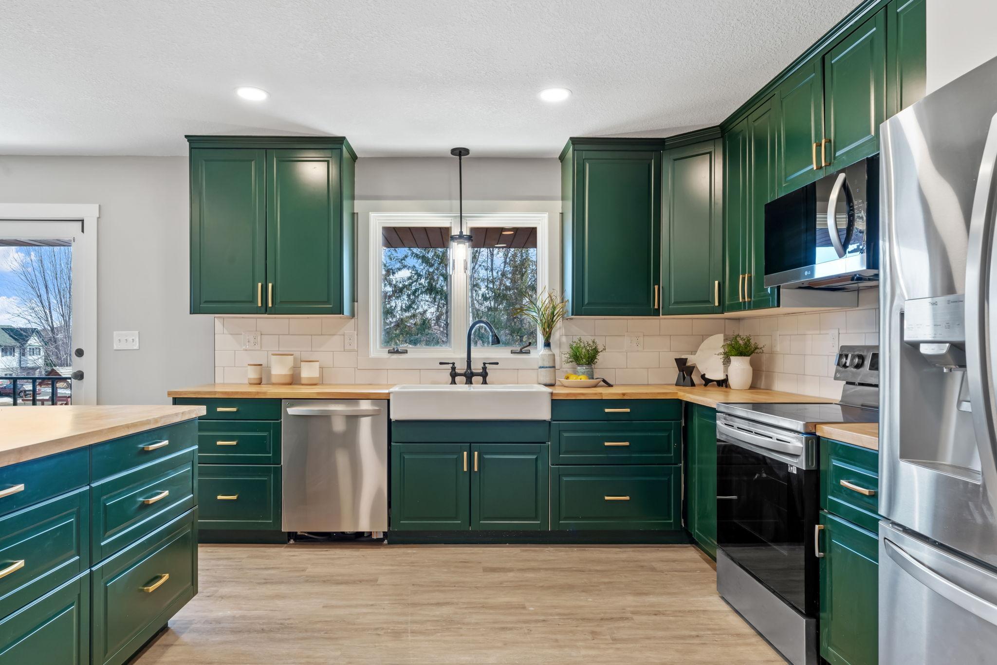 6593 Albert Court