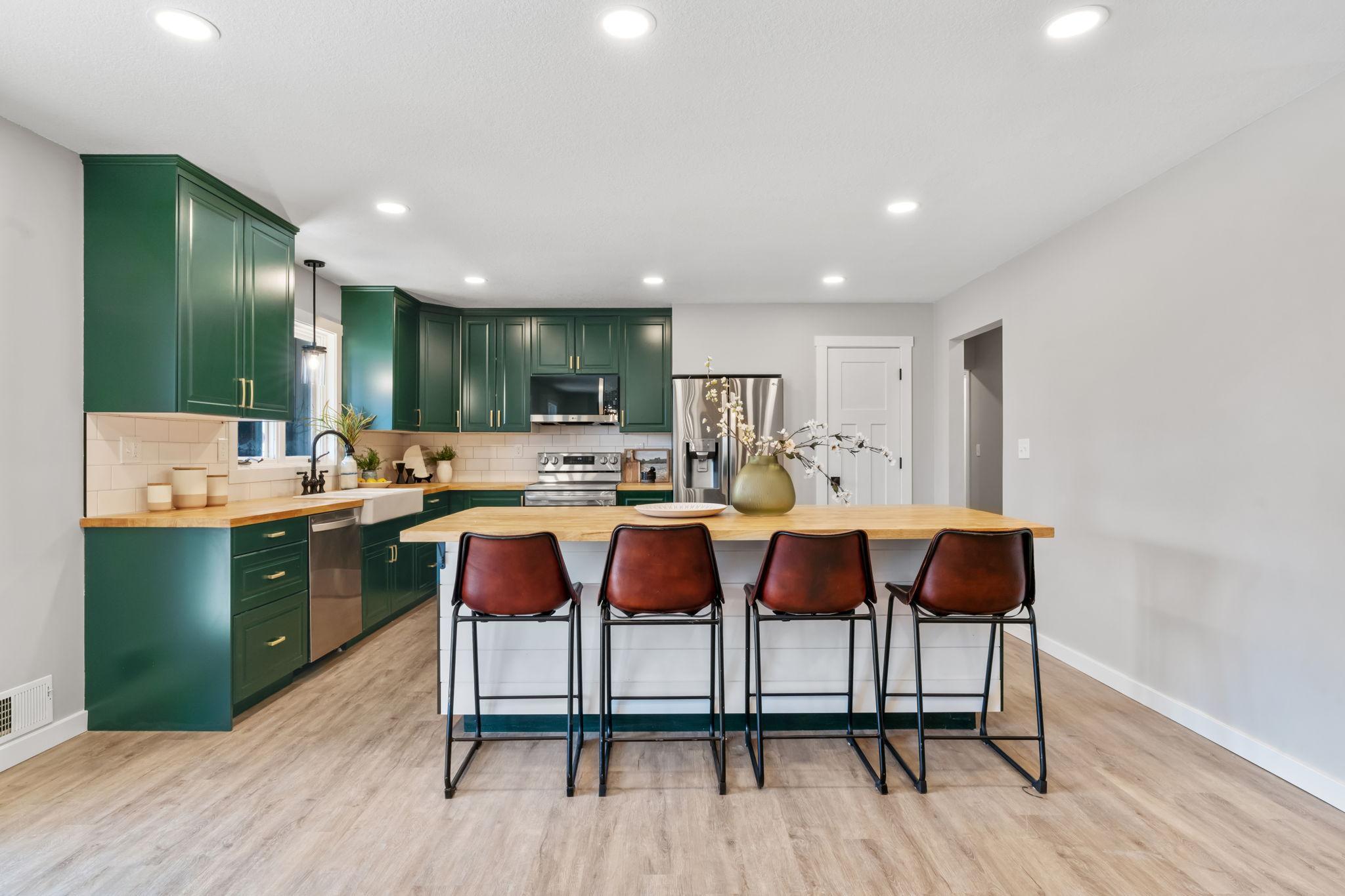 6593 Albert Court