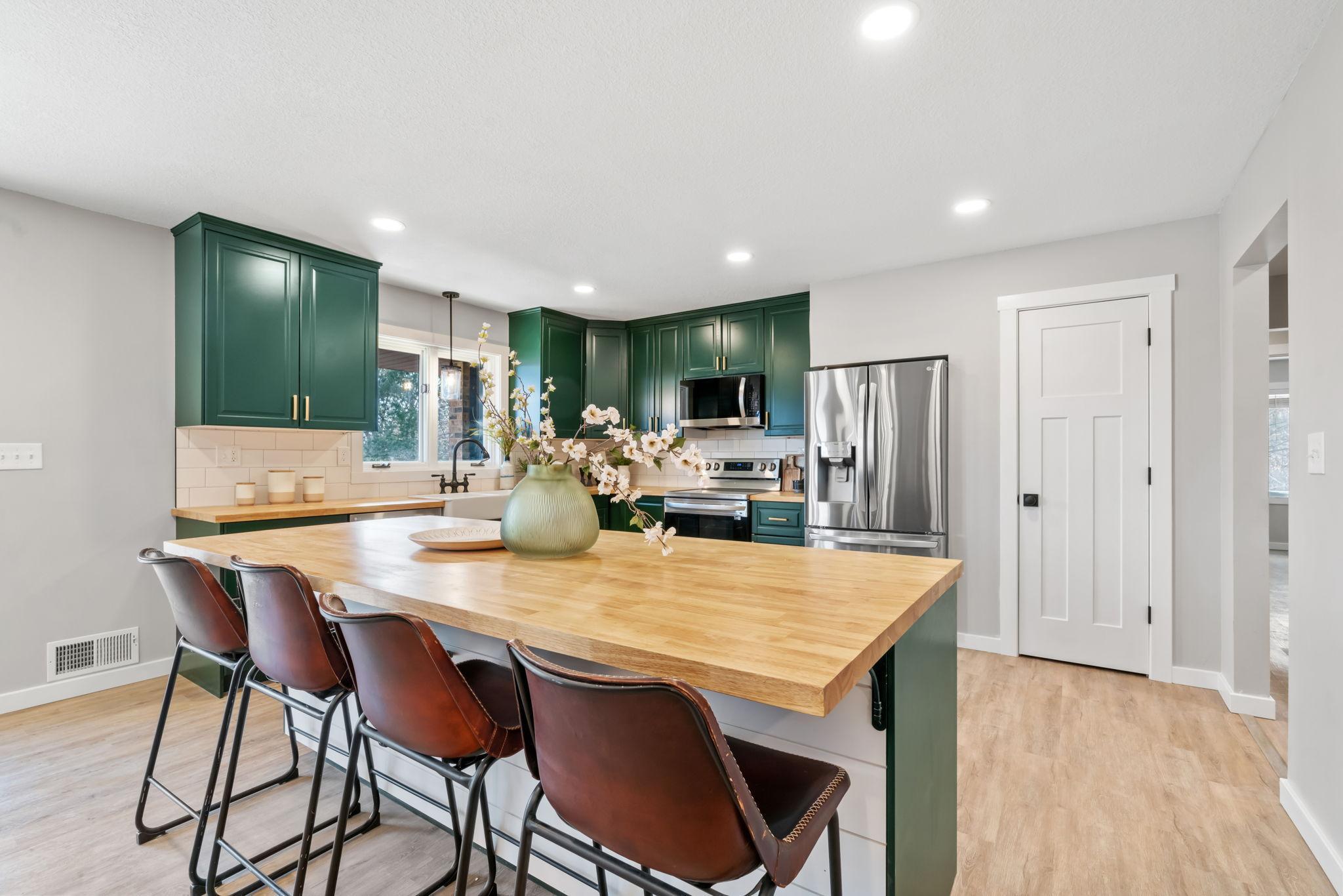 6593 Albert Court