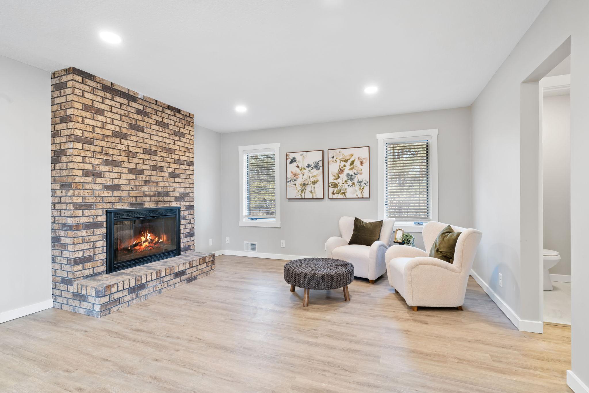 6593 Albert Court