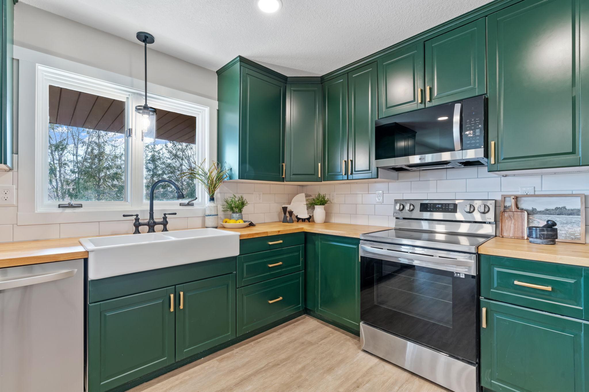 6593 Albert Court