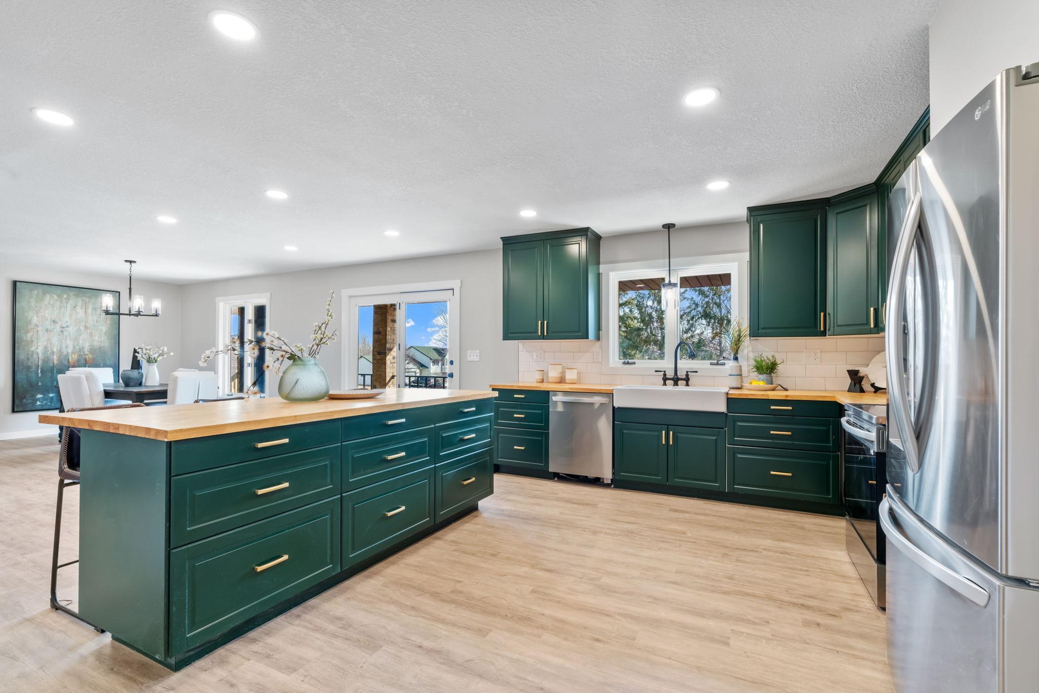 6593 Albert Court