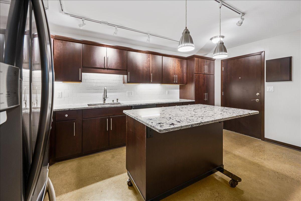 401 Ridgewood Avenue Unit: 3