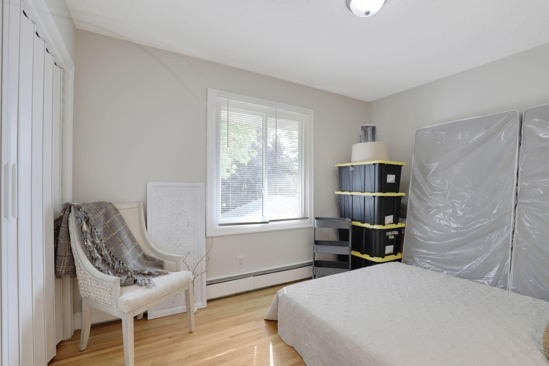 4000 Mavelle Drive Unit: 4