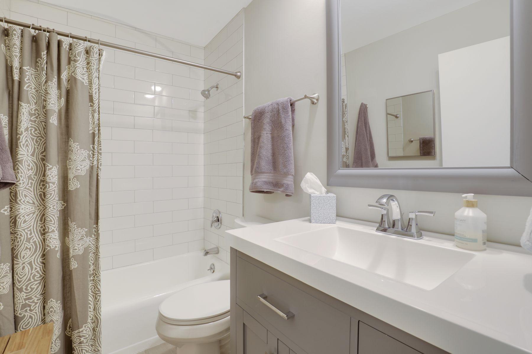 4000 Mavelle Drive Unit: 4