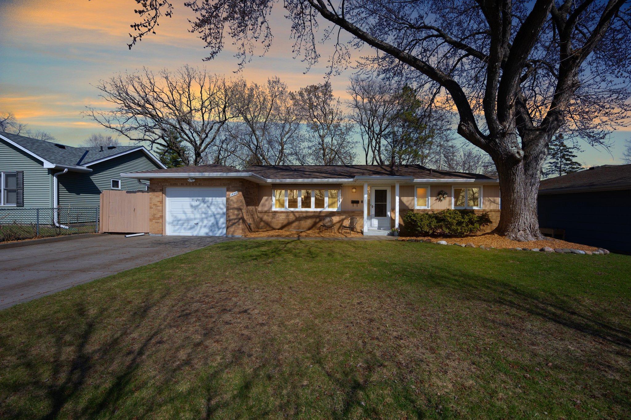 1809 Maryland Avenue S