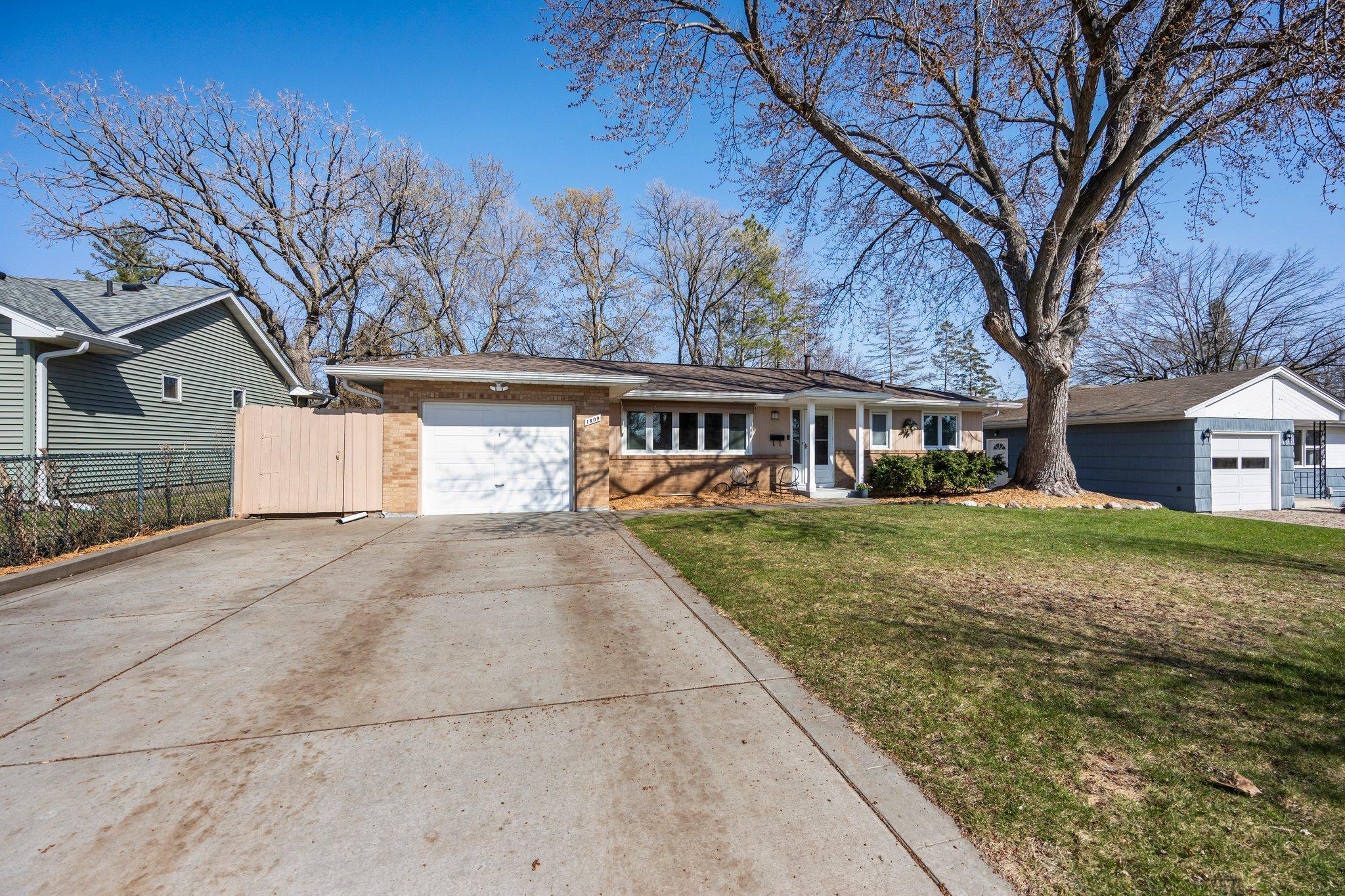 1809 Maryland Avenue S