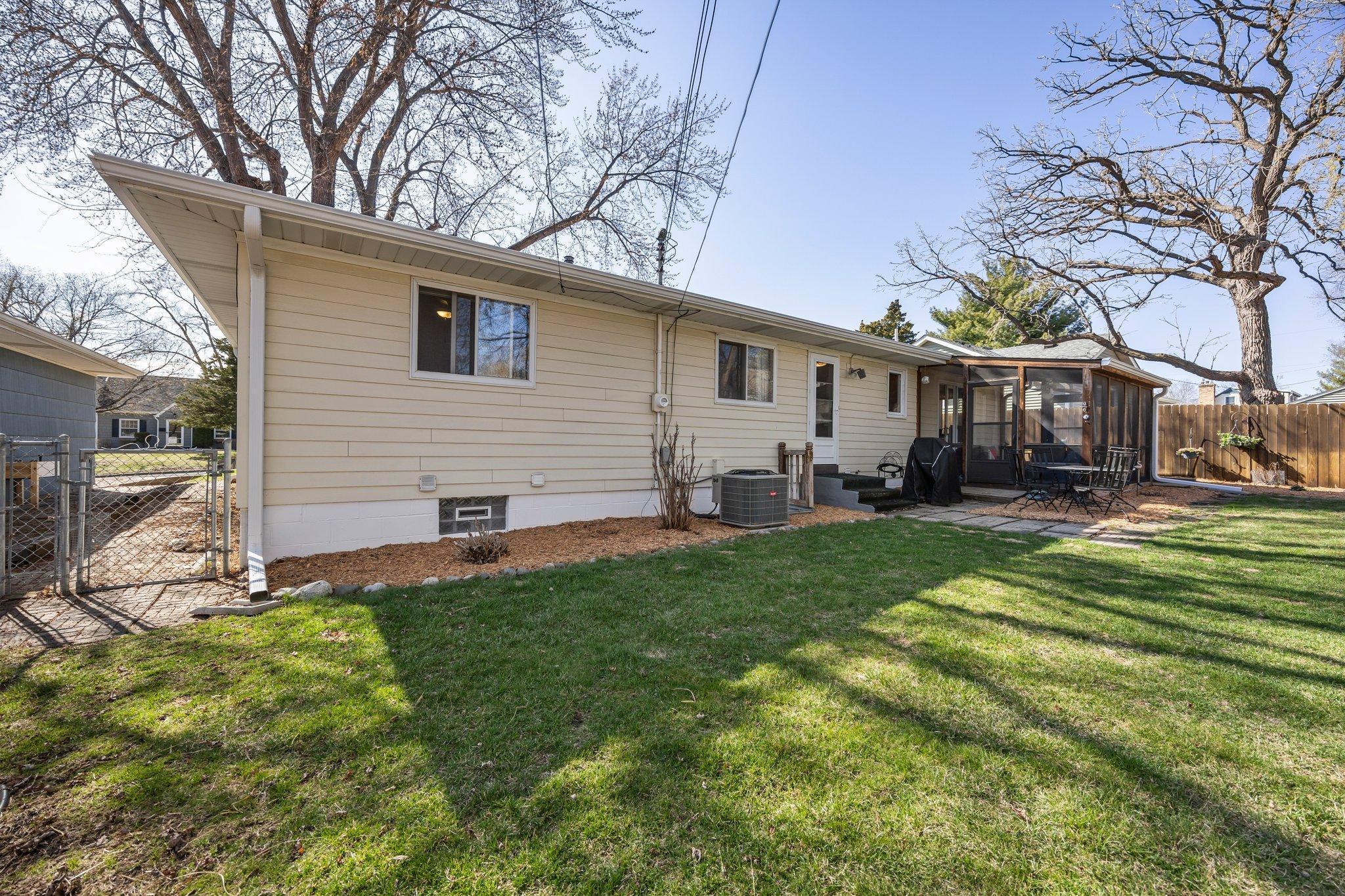 1809 Maryland Avenue S