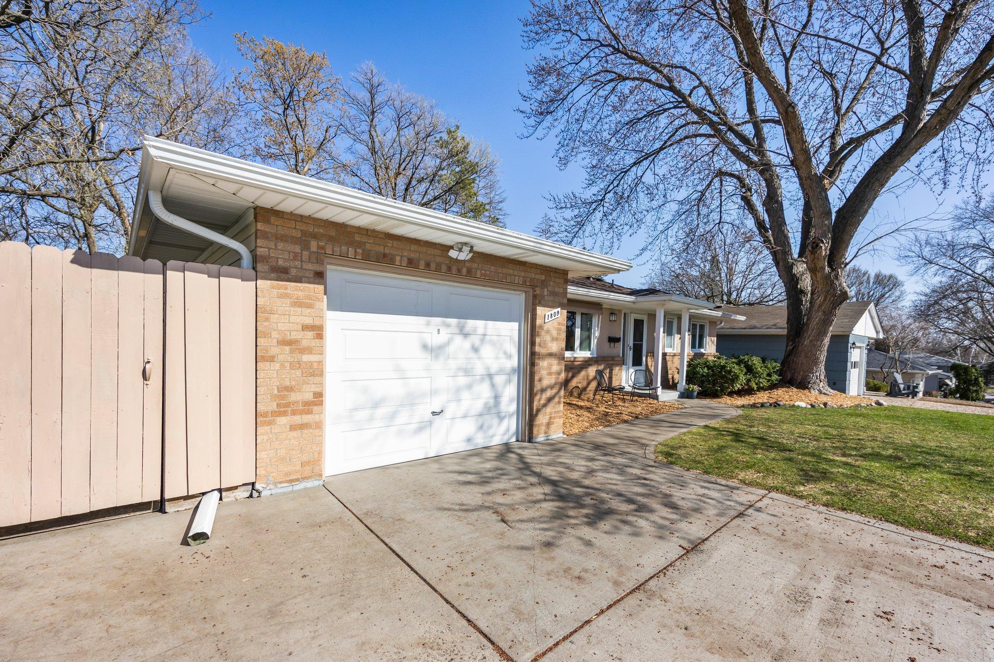 1809 Maryland Avenue S