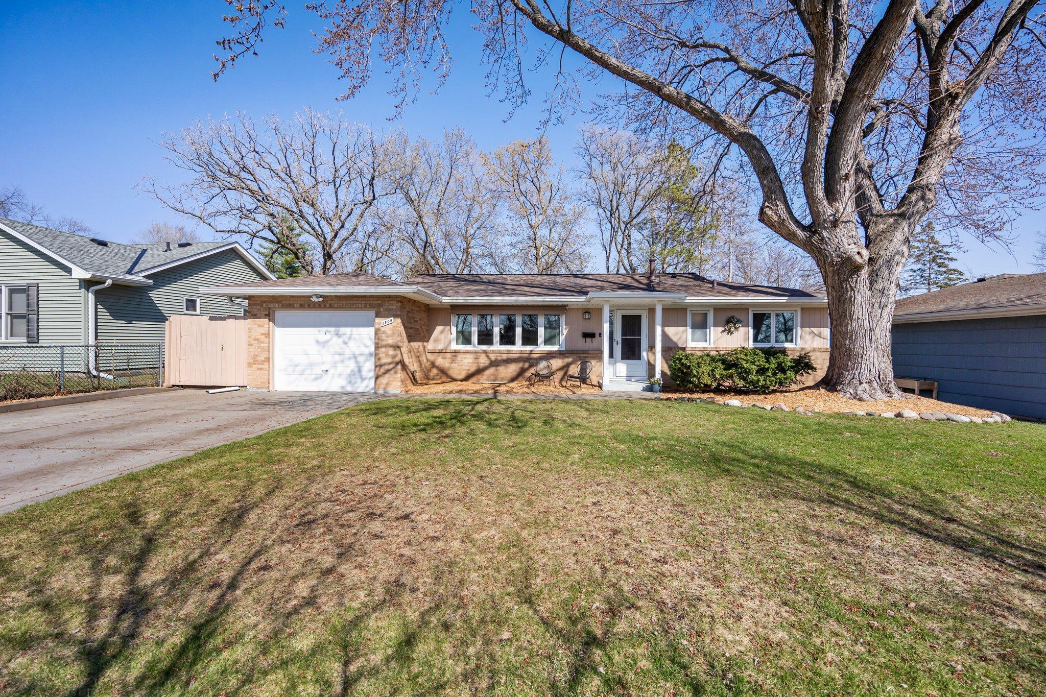 1809 Maryland Avenue S