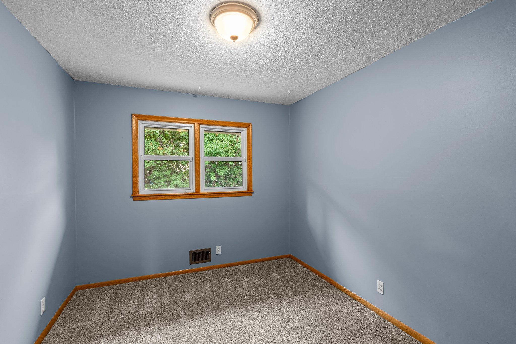 1300 Winnetka Avenue N