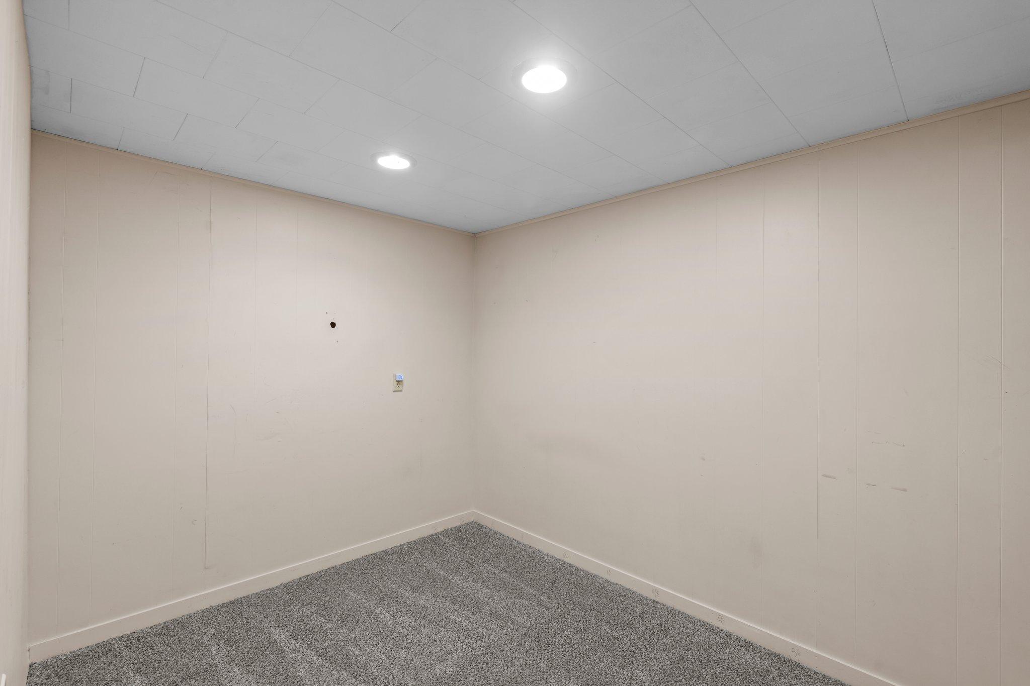 1300 Winnetka Avenue N