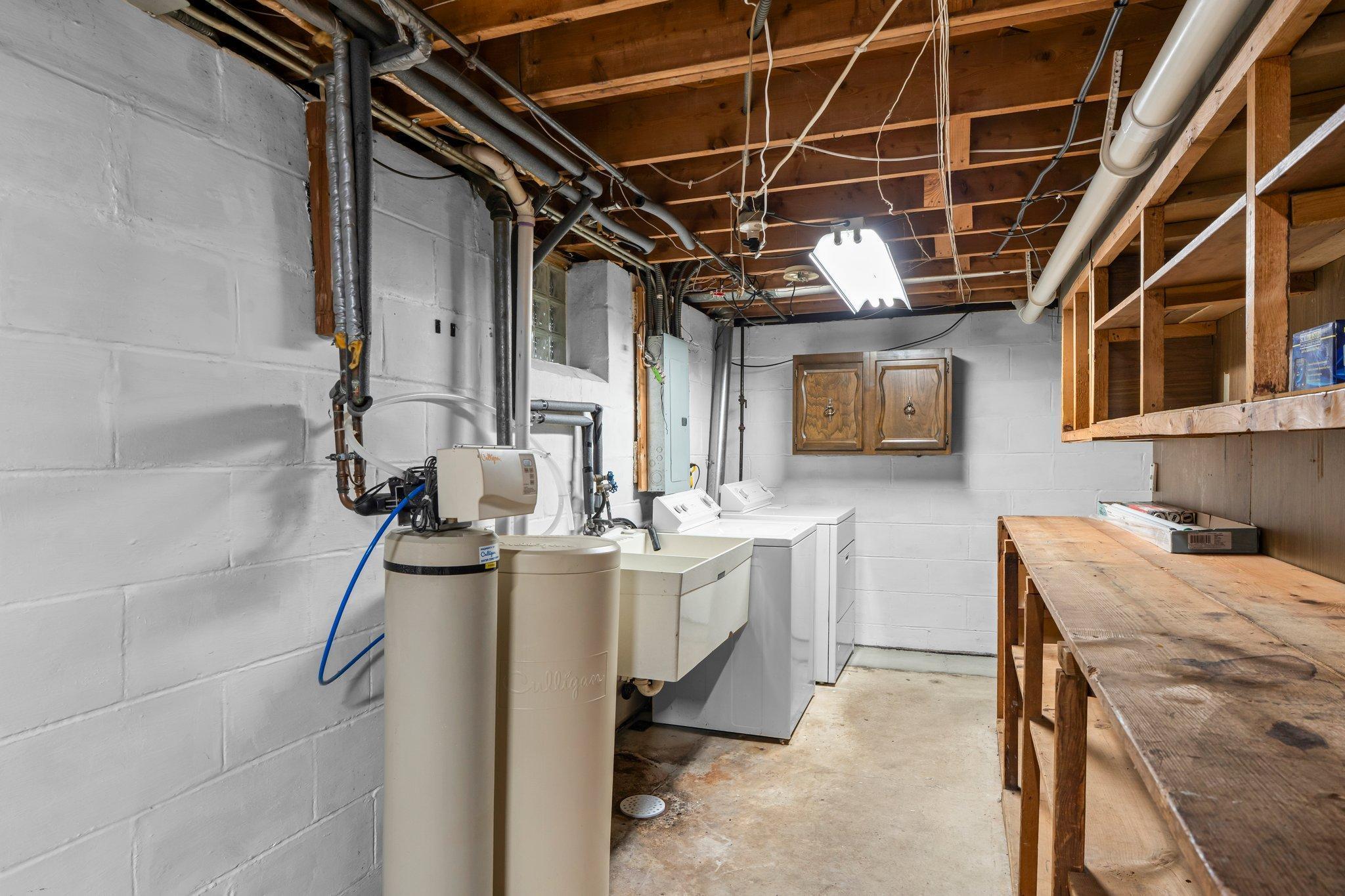 1300 Winnetka Avenue N