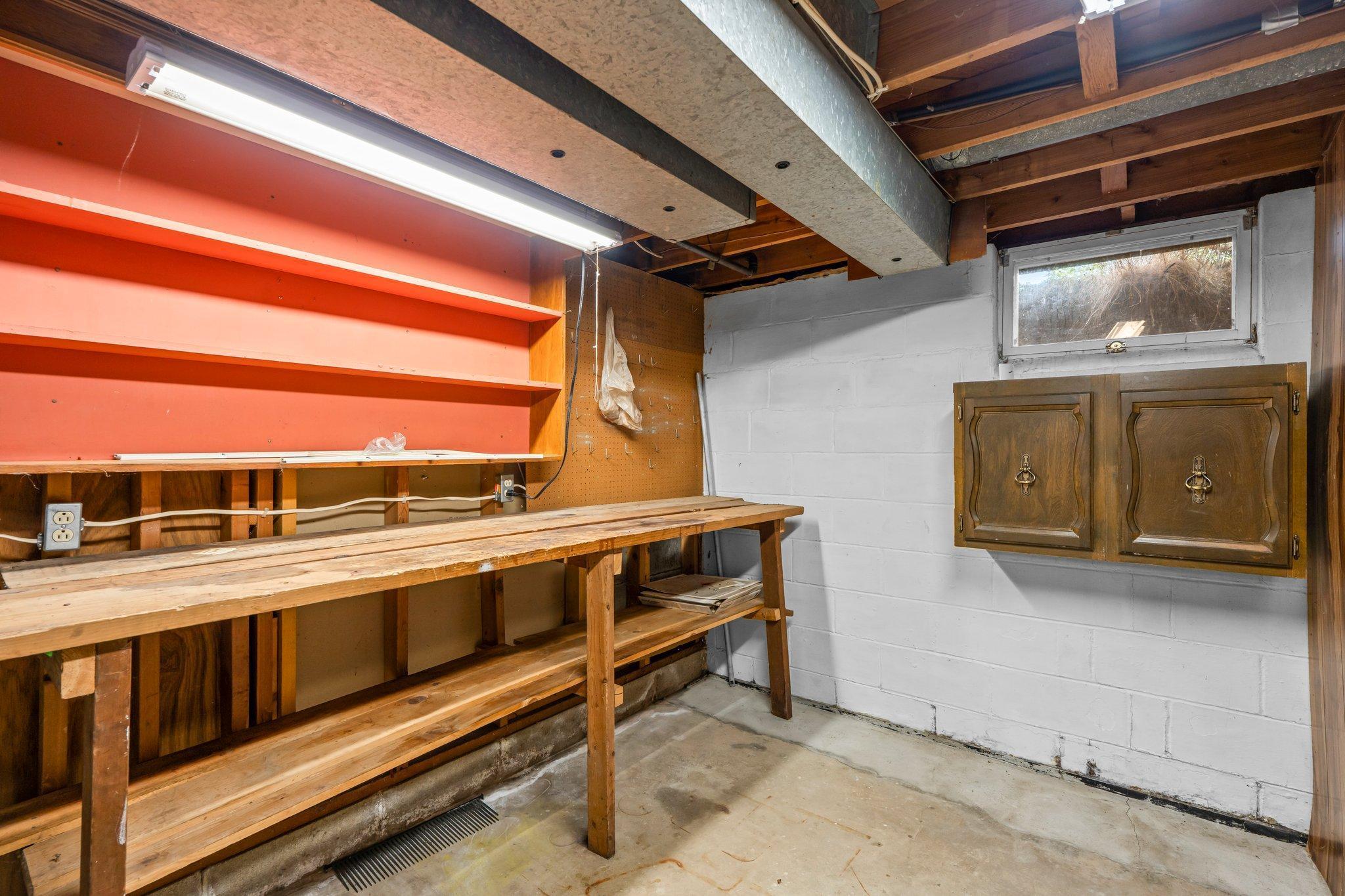 1300 Winnetka Avenue N