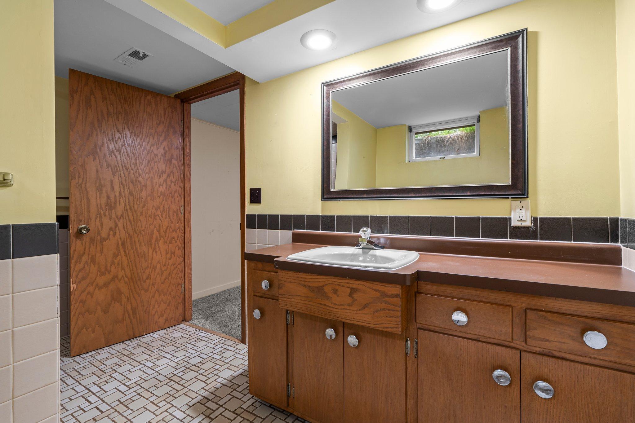 1300 Winnetka Avenue N