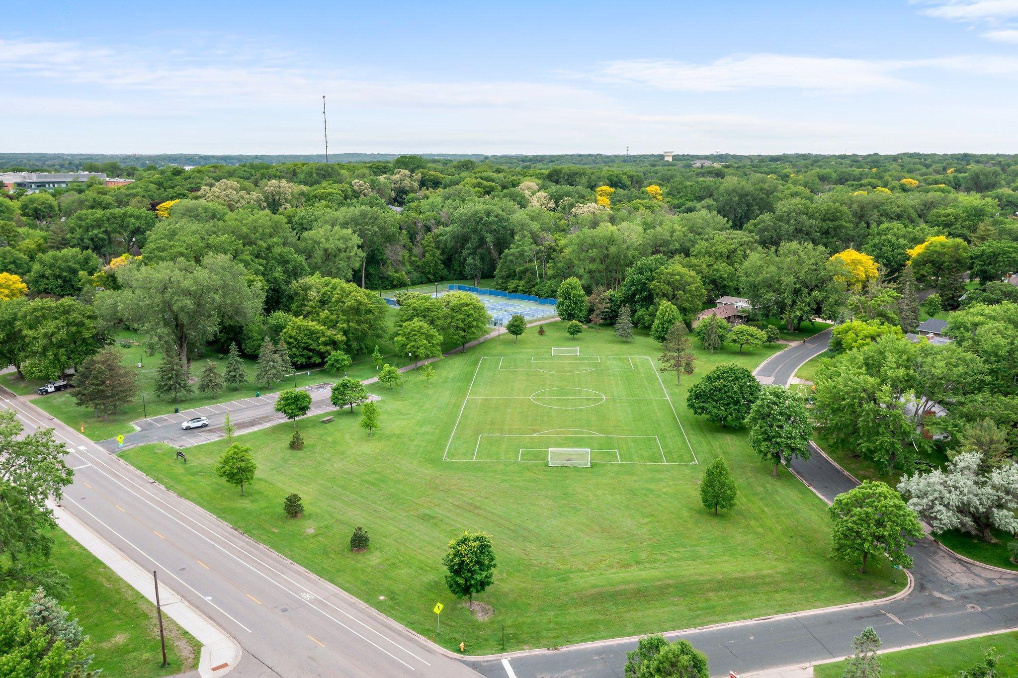 1300 Winnetka Avenue N