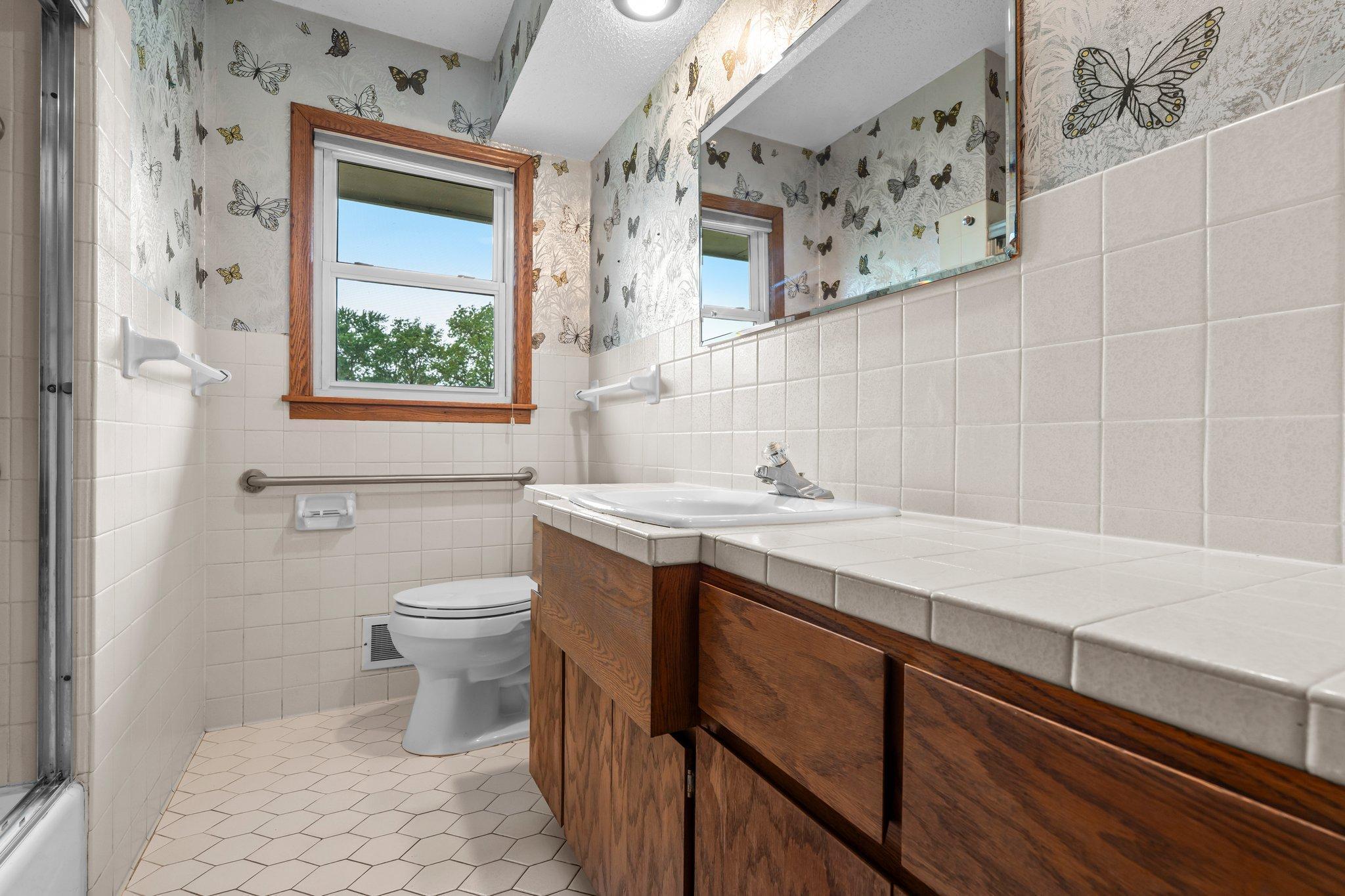 1300 Winnetka Avenue N