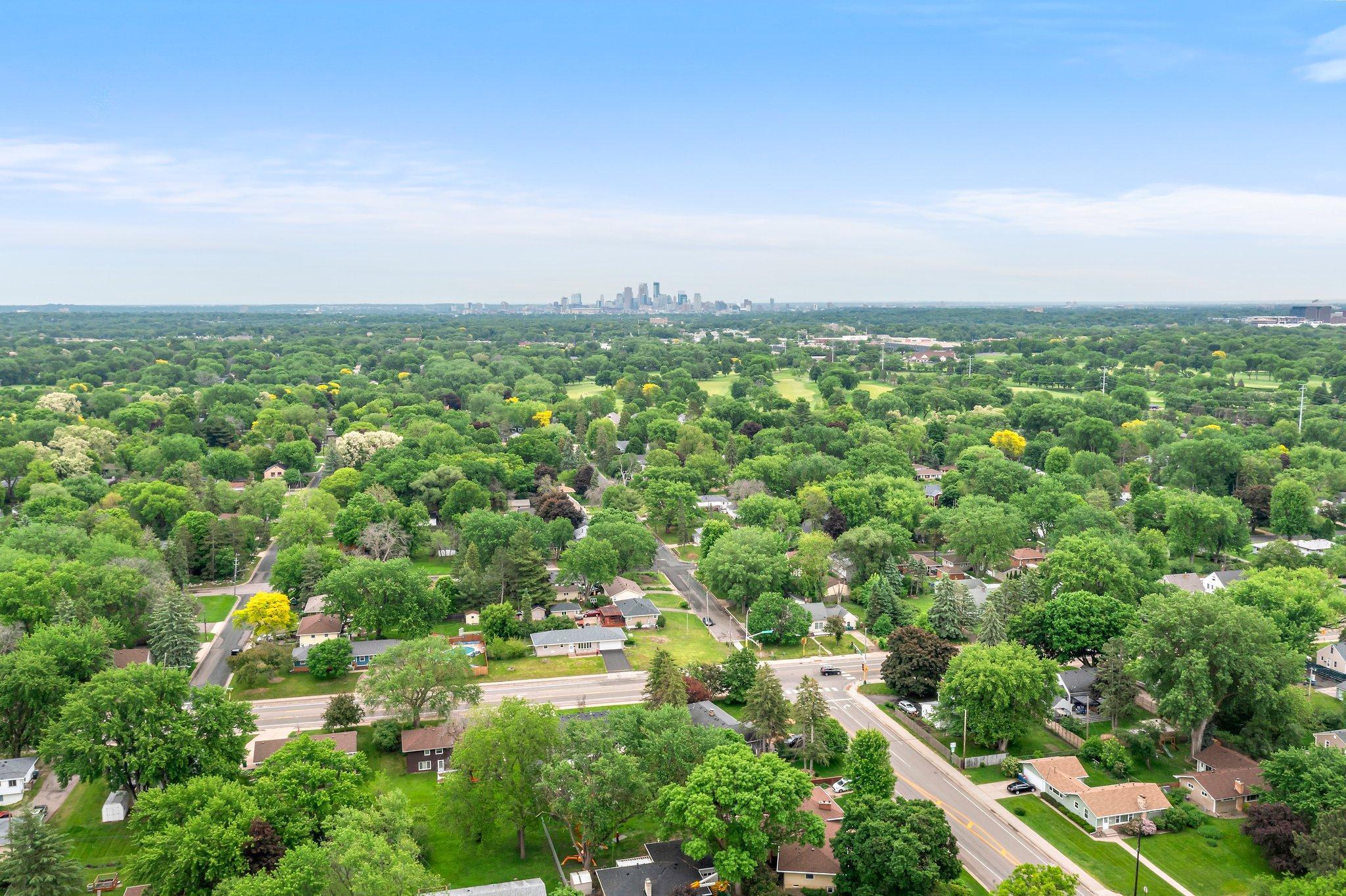 1300 Winnetka Avenue N