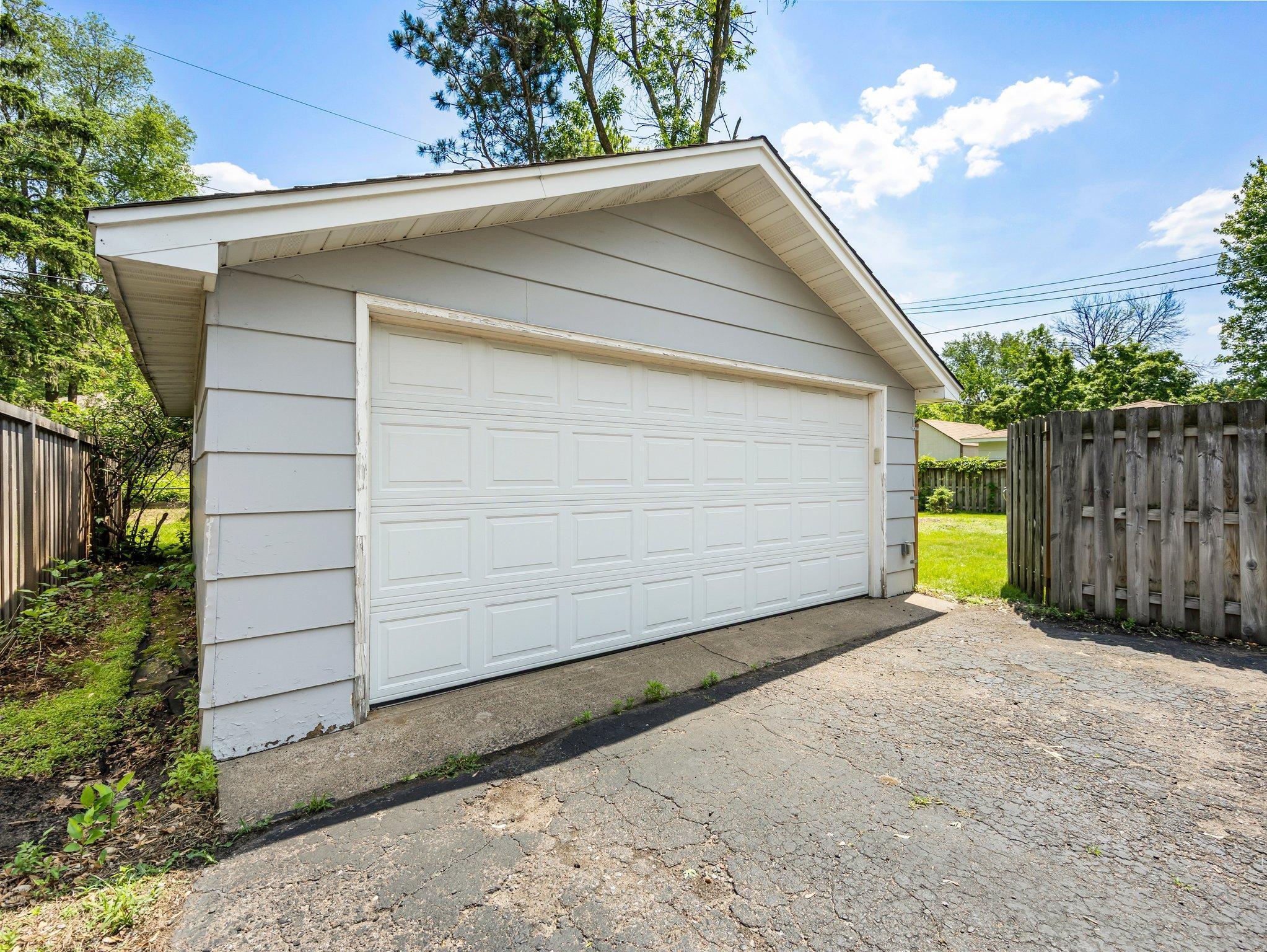 6555 Monroe Street NE