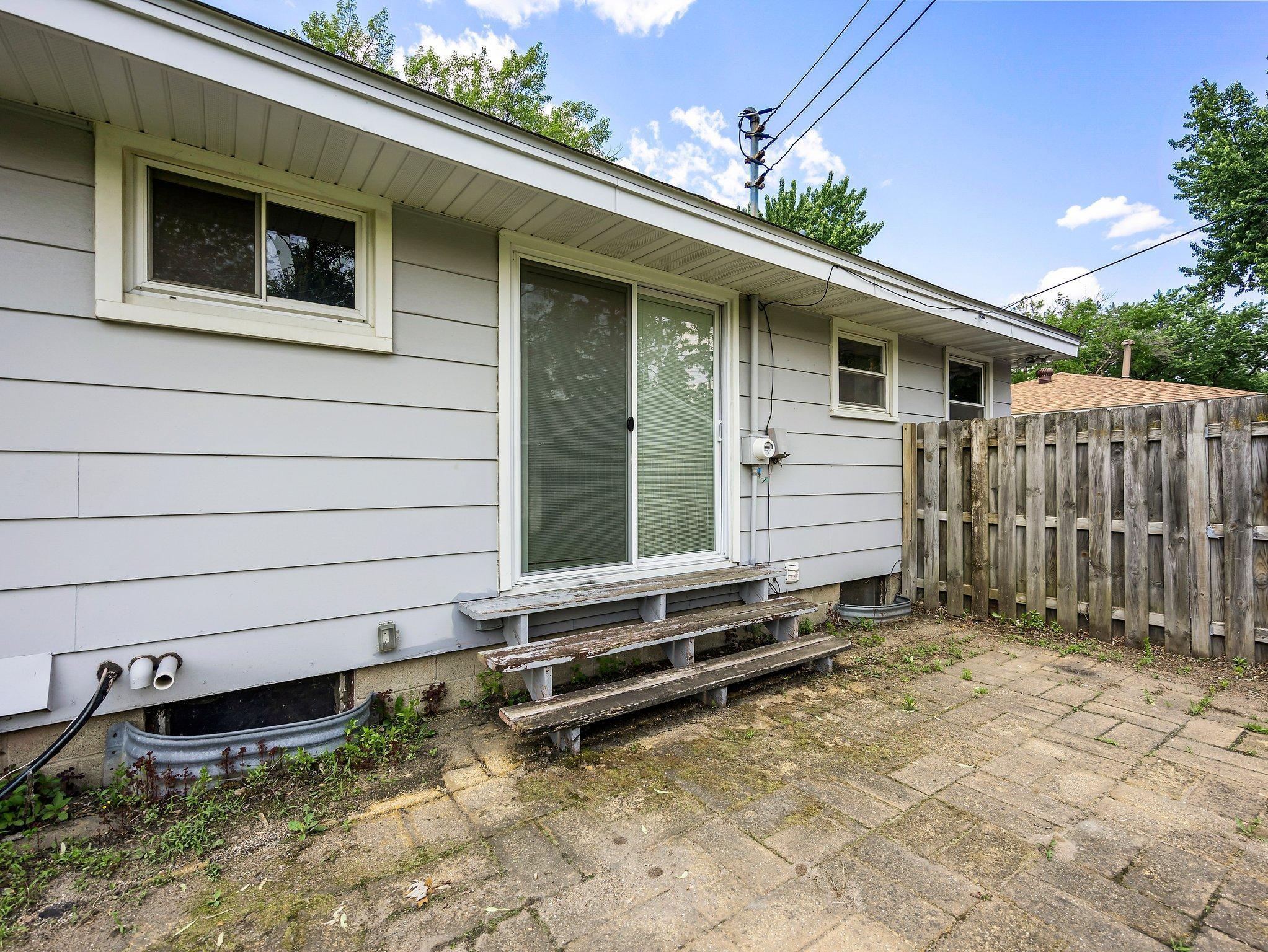 6555 Monroe Street NE