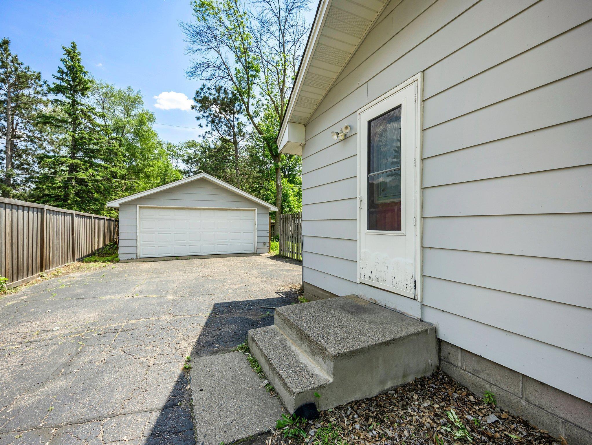 6555 Monroe Street NE