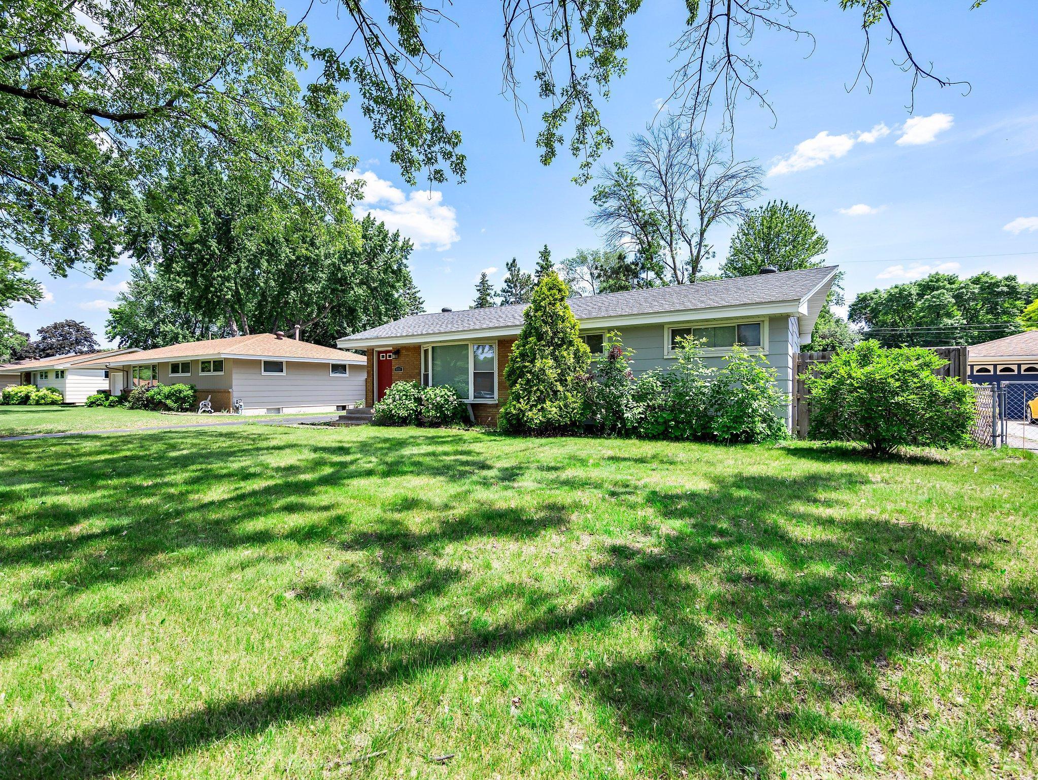 6555 Monroe Street NE