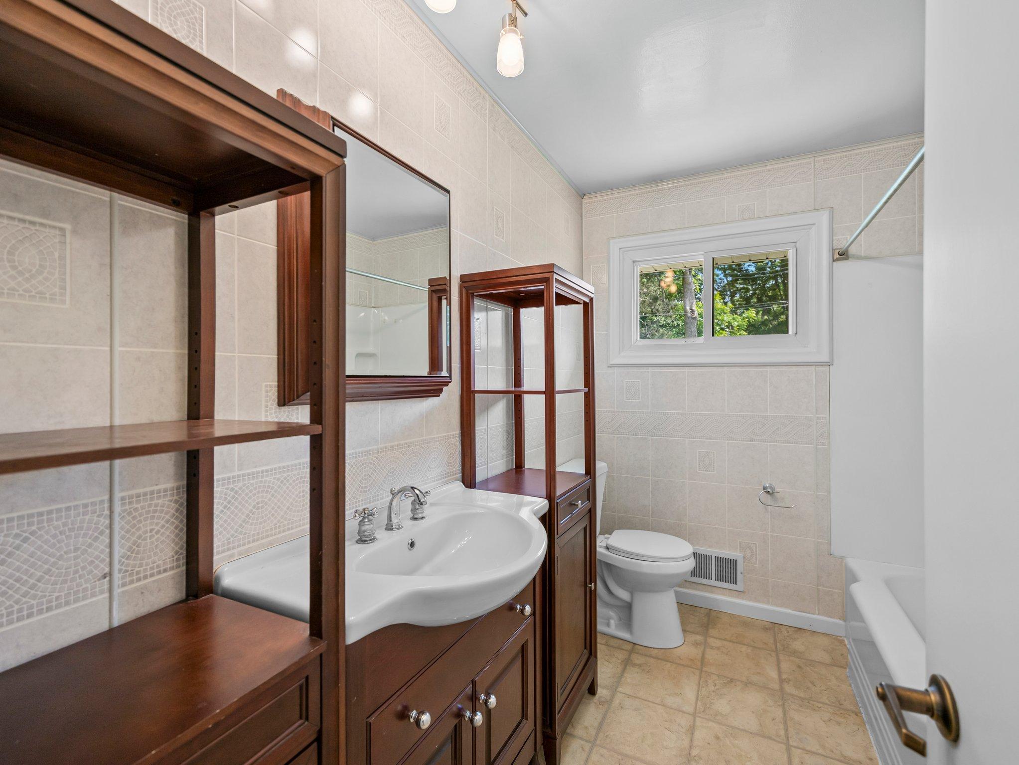 6555 Monroe Street NE