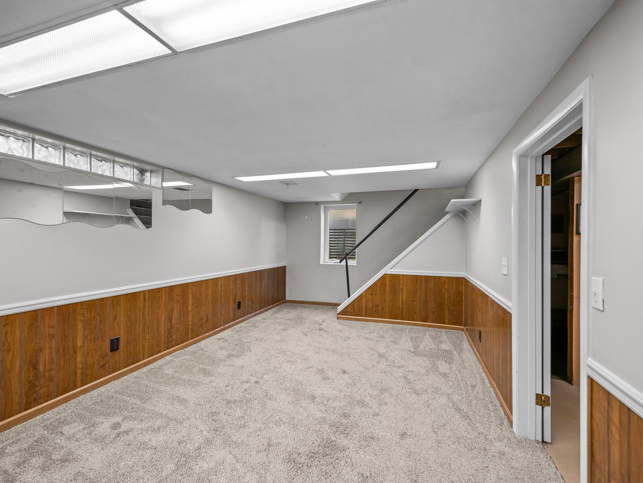 6555 Monroe Street NE