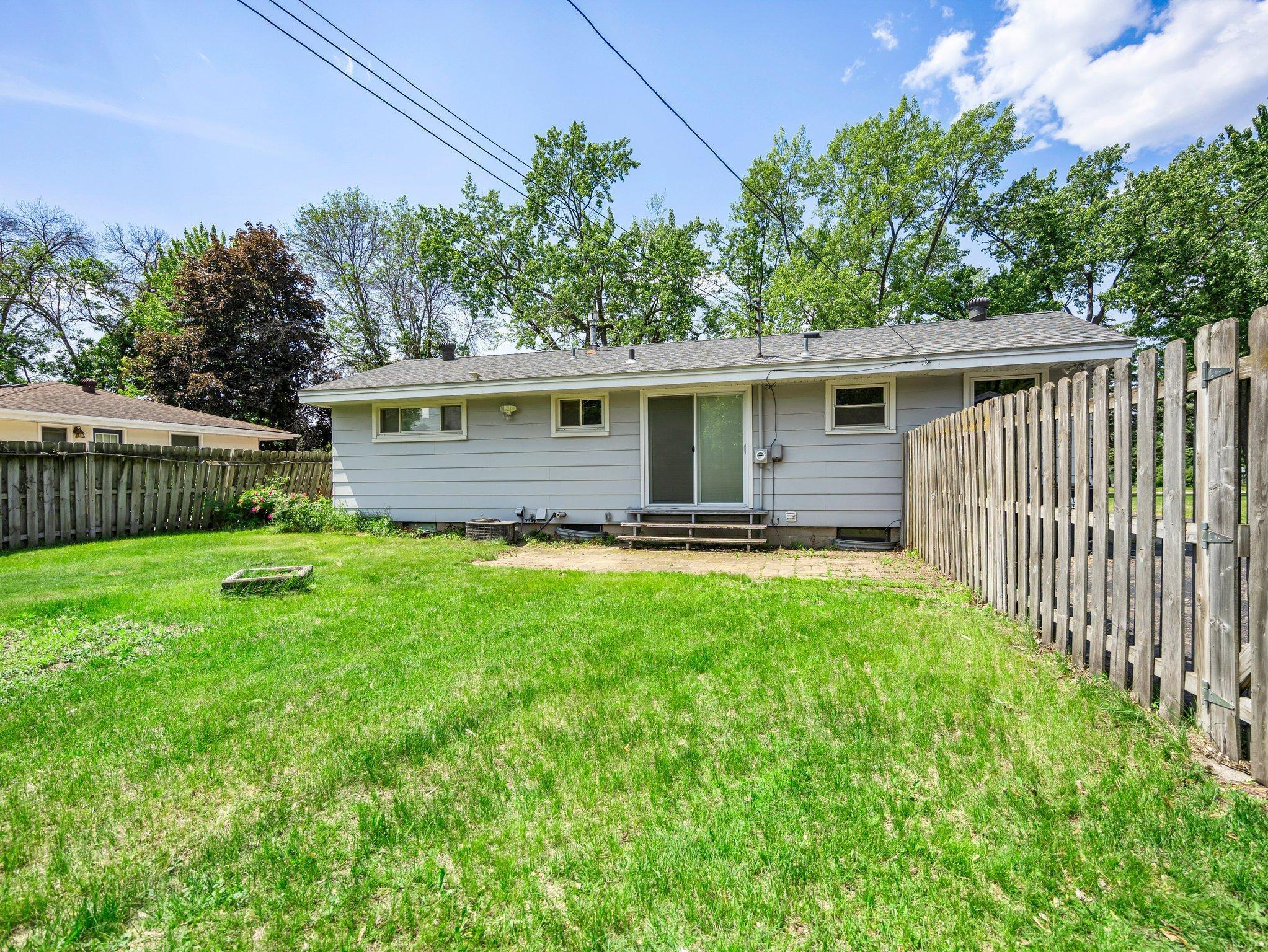 6555 Monroe Street NE