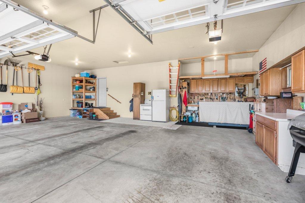 10009 Holloway Farms Road