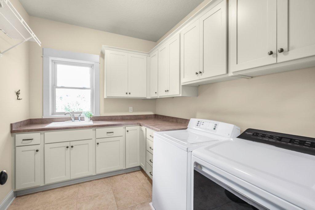 10009 Holloway Farms Road