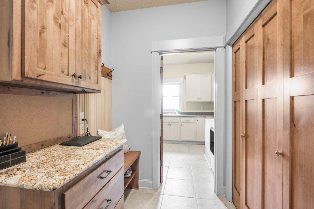 10009 Holloway Farms Road