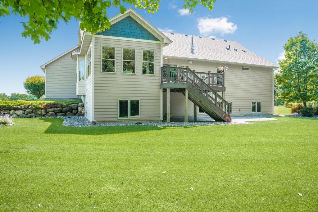 10009 Holloway Farms Road