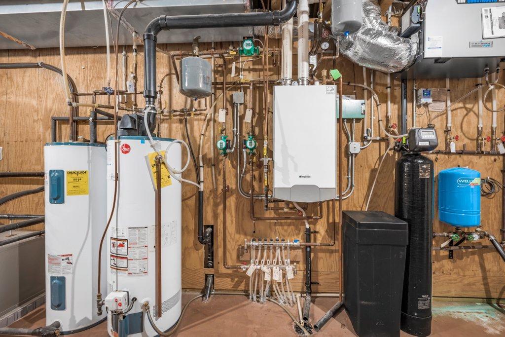 10009 Holloway Farms Road