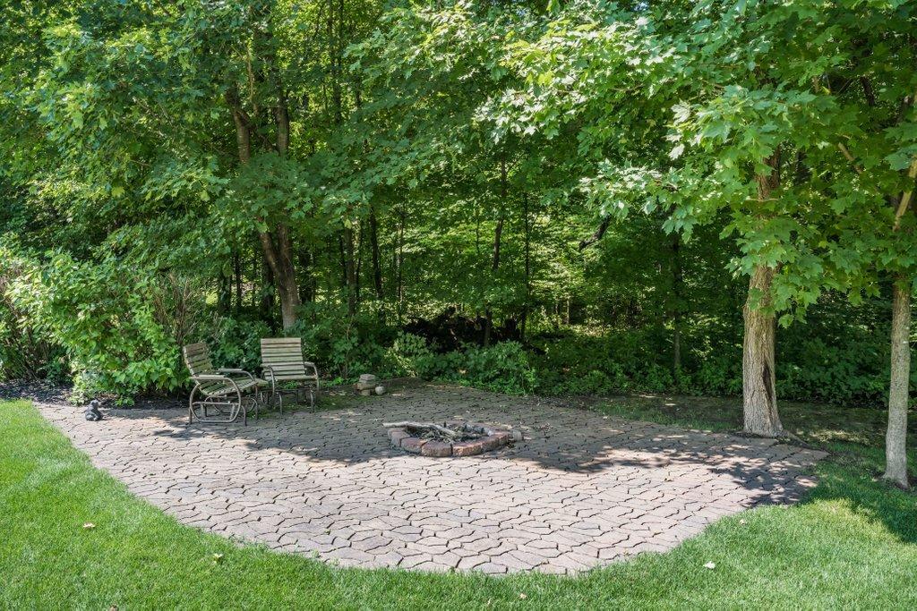 10009 Holloway Farms Road