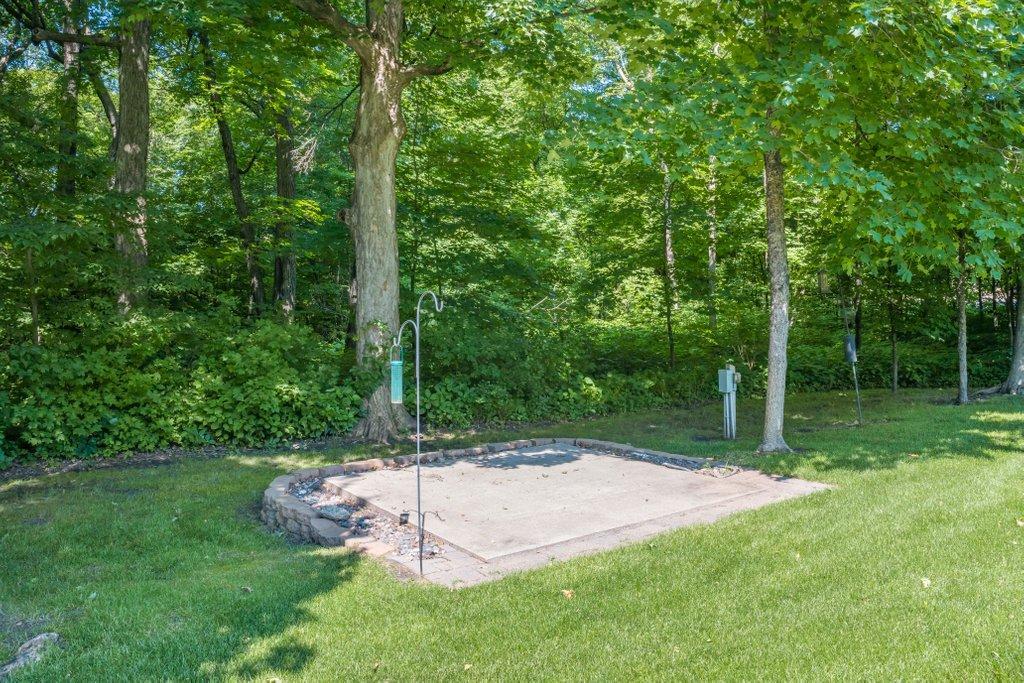 10009 Holloway Farms Road