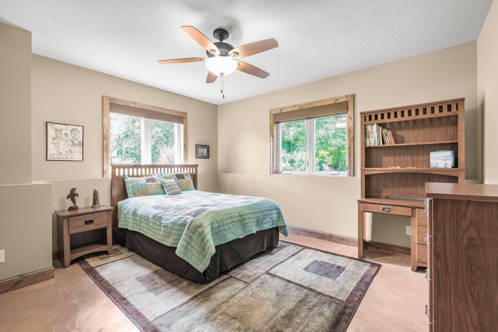 10009 Holloway Farms Road