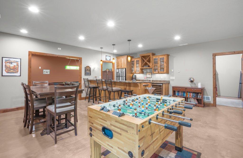 10009 Holloway Farms Road