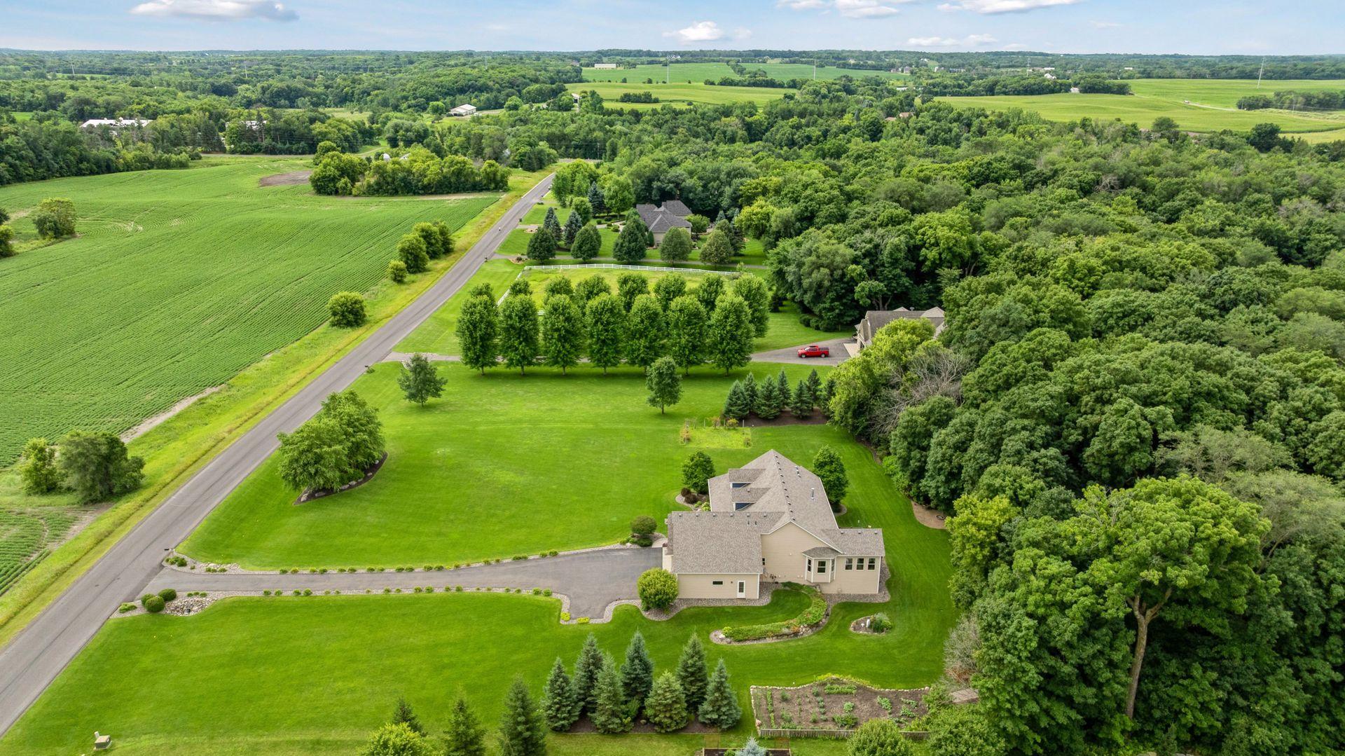 10009 Holloway Farms Road