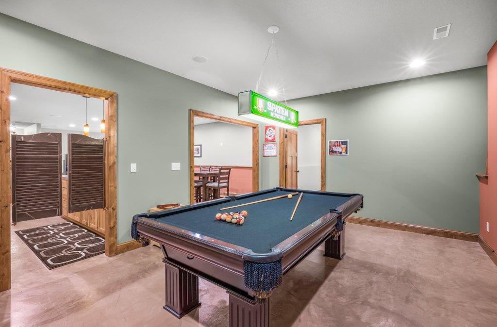 10009 Holloway Farms Road