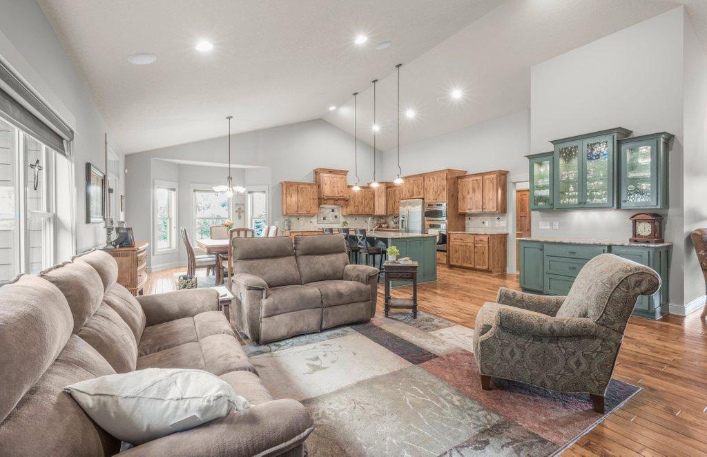 10009 Holloway Farms Road