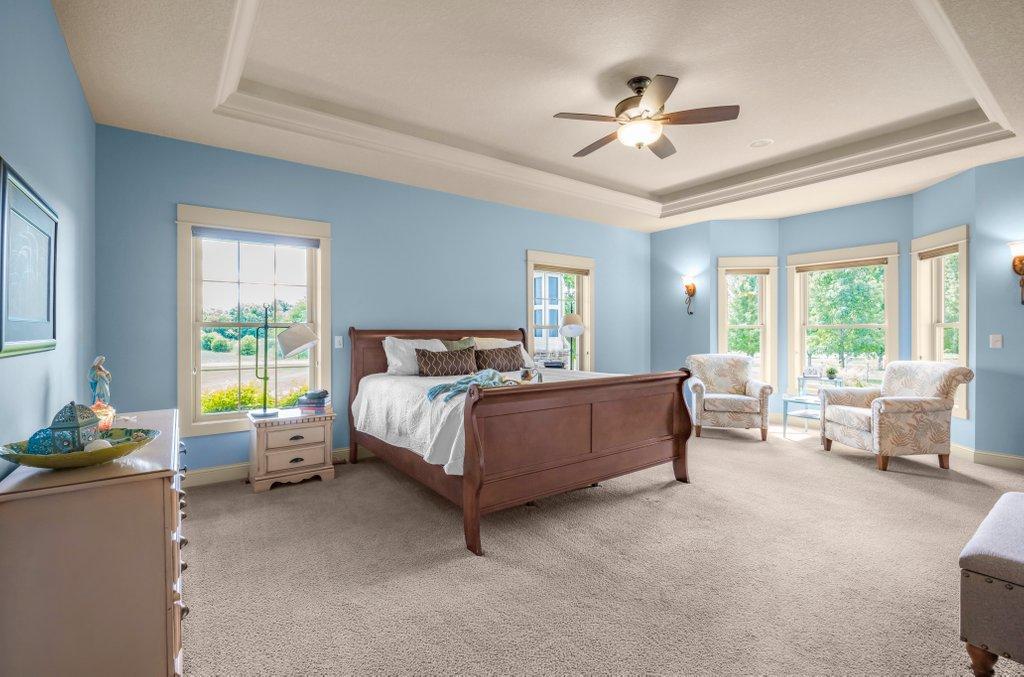 10009 Holloway Farms Road