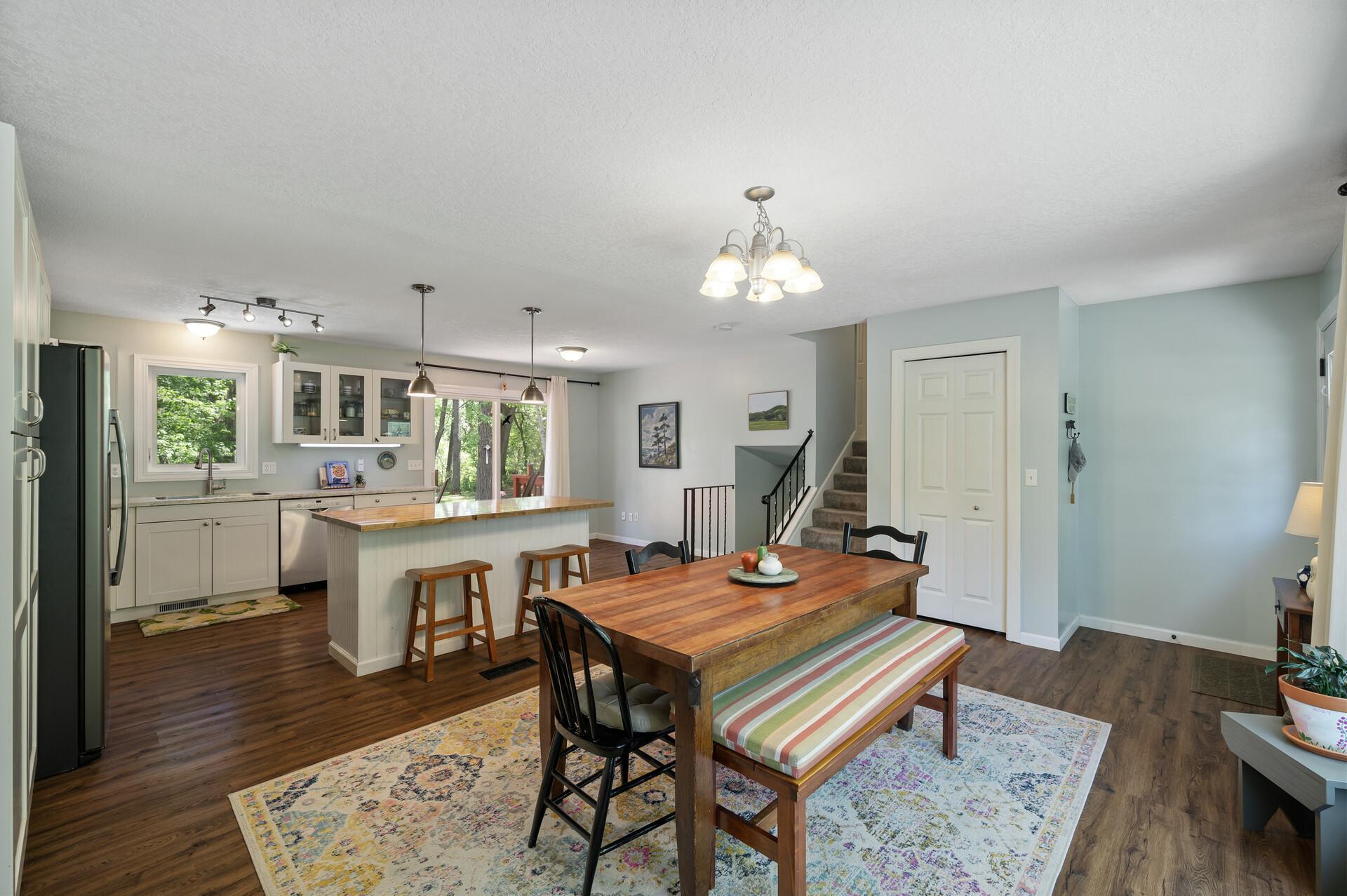 20435 Monroe Street NE