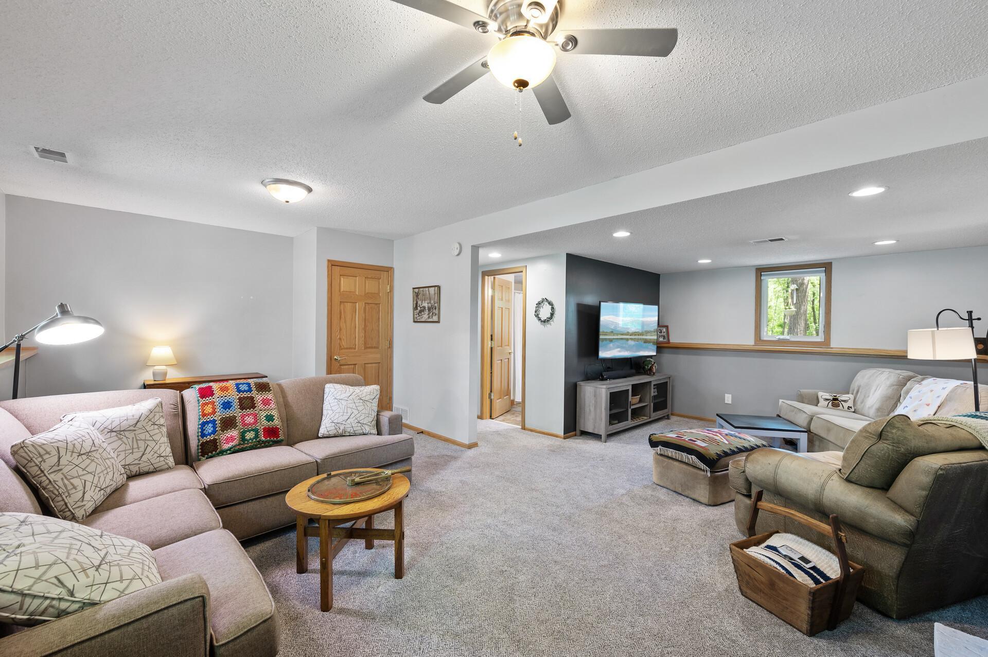 20435 Monroe Street NE