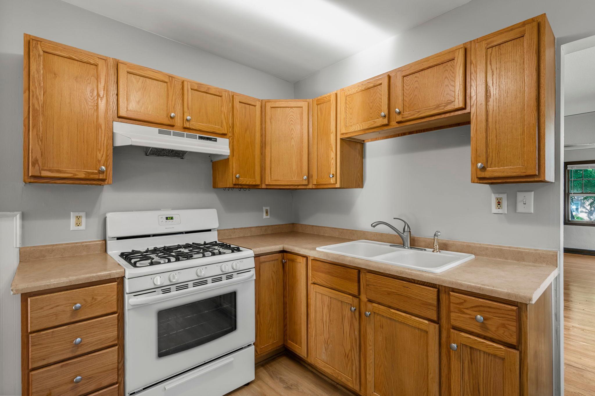 2101-2103 Vincent Avenue N