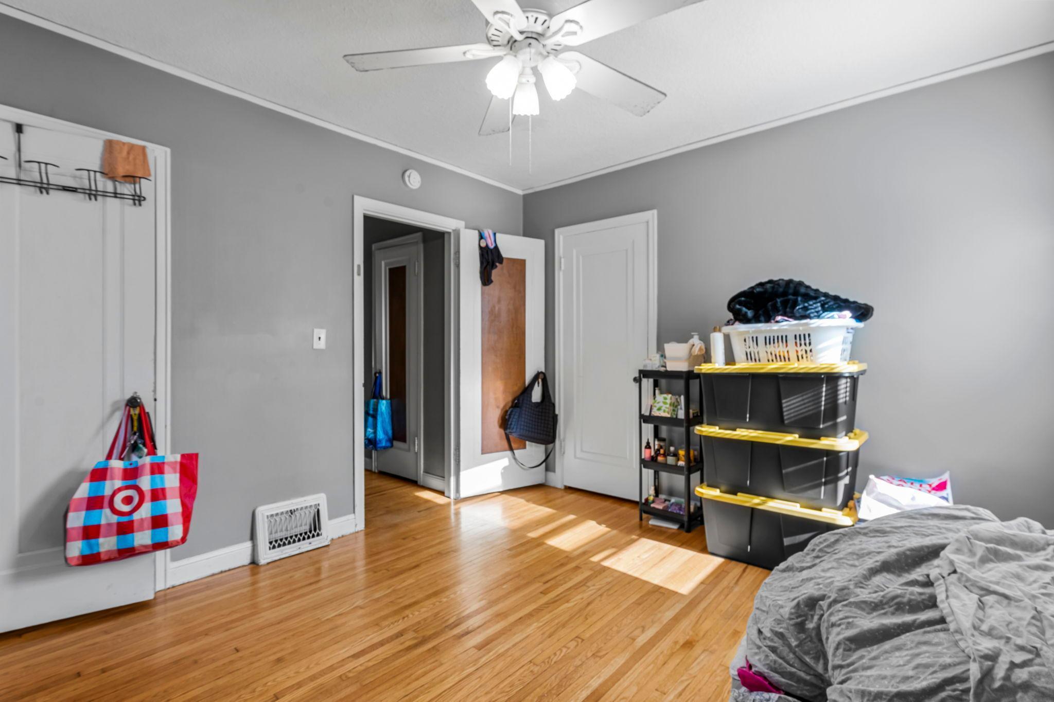 2101-2103 Vincent Avenue N